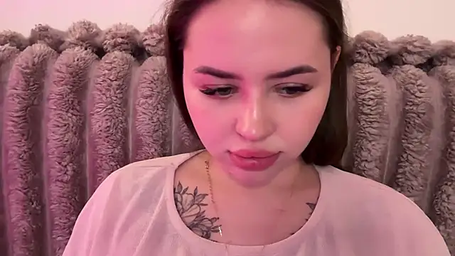 AlmaryKim online show from July 17, 8:01 pm