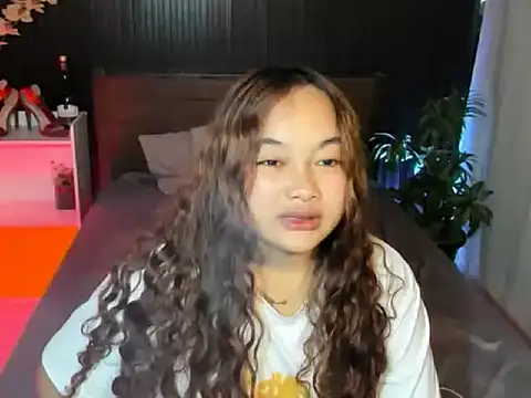 UrFavouriteCravings online show from October 19, 12:56 am