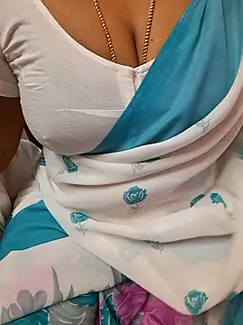 Snapshot of Tamil_Ammani chatting on October 1, 3:44 am Tamil Ammani online show from October 1, 3:44 am
