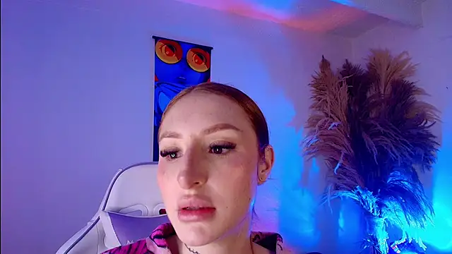 Bennuluspeach  online show from June 5, 11:05 am