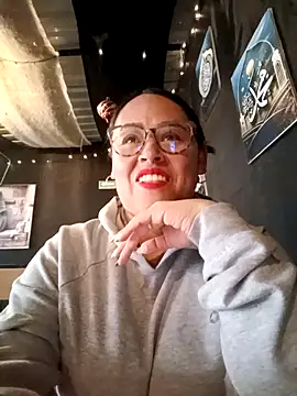 Snapshot of Italia_12 chatting on October 6, 9:30 pm Italia 12 online show from October 6, 9:30 pm