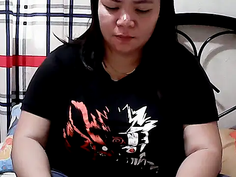 HornyPussie69 online show from April 14, 12:11 am