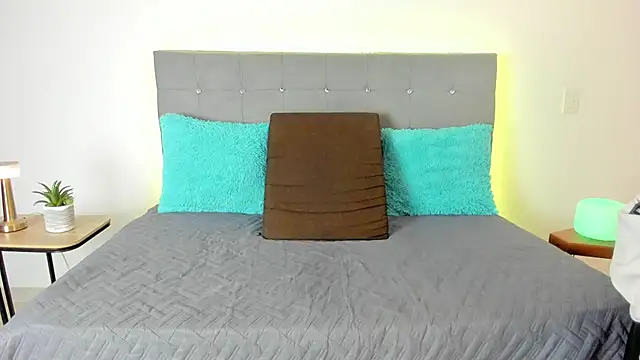 aria quintero online show from October 20, 11:24 am