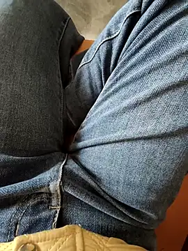 Lili 2love online show from December 15, 2:06 am