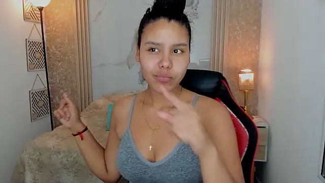 AriaVega online show from June 7, 1:07 pm