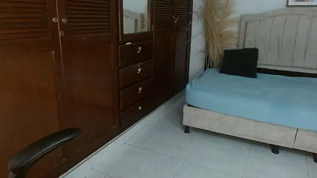 annyrusso online show from March 2, 9:10 pm