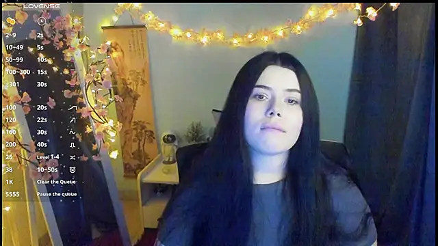 Mona Esty online show from February 25, 1:20 pm