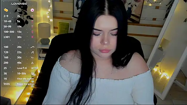 Mona Esty online show from February 20, 7:47 pm