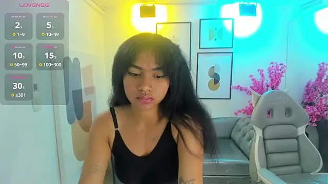 Juliie coper online show from November 19, 12:49 pm