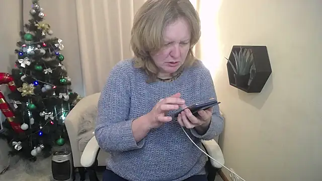 VestaWoody online show from December 20, 1:15 pm