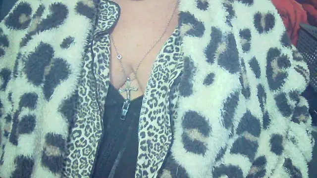 Playful MILF Demi online show from February 18, 9:36 pm