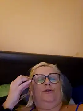 NieMaJazdyBezGwiazdy7883 online show from November 14, 5:24 pm