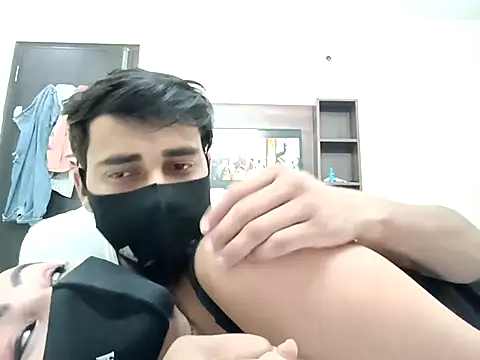 Snapshot of horny_milf_couple chatting on October 12, 3:58 pm horny milf couple online show from October 12, 3:58 pm