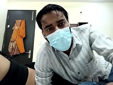 Snapshot of horny_milf_couple chatting on October 13, 4:20 pm horny milf couple online show from October 13, 4:20 pm