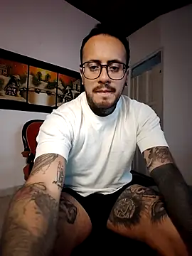 Snapshot of EithanFuckboys chatting on October 28, 10:47 pm EithanFuckboys online show from October 28, 10:47 pm