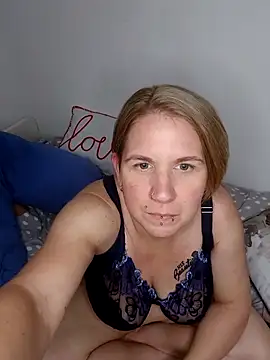 LaceyWestxx online show from October 25, 5:09 pm