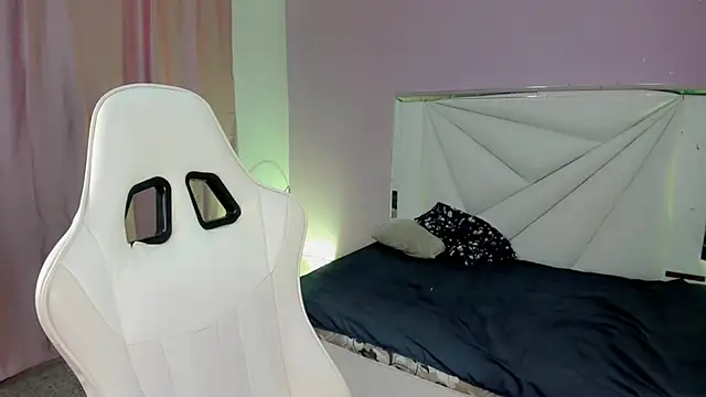 cielooo  online show from November 25, 9:04 pm