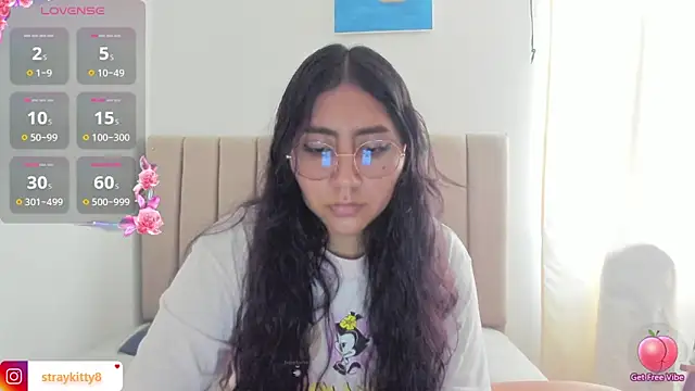 LoveLyy- online show from October 27, 8:47 pm