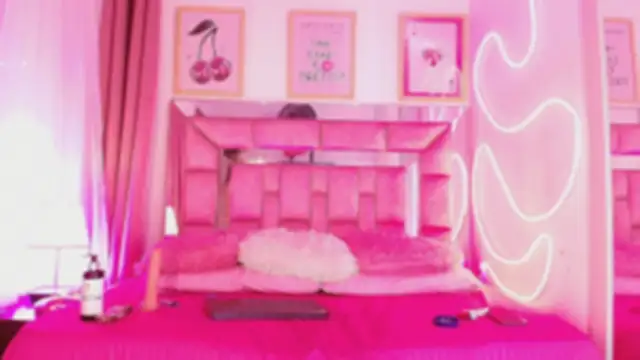 Nefera Noxx online show from December 17, 4:27 am