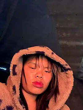 hello-cute online show from December 17, 3:33 am