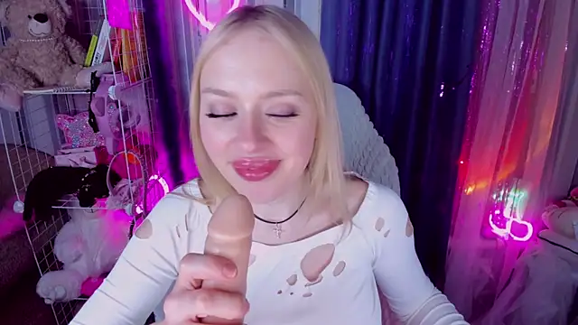 CeaneLino online show from April 12, 10:56 pm