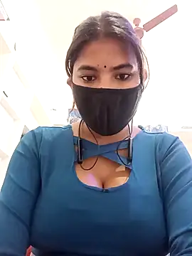 Hot radhaji online show from February 4, 1:25 pm