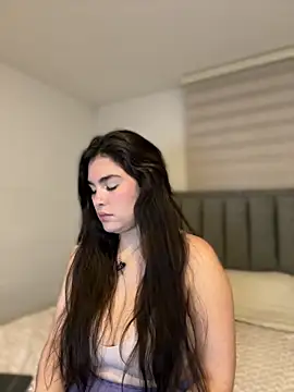 Isabella LaRue online show from April 11, 11:52 pm