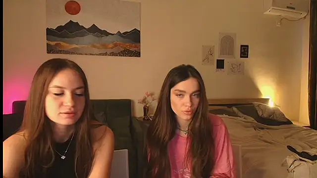 MayaGlow online show from January 9, 5:34 am