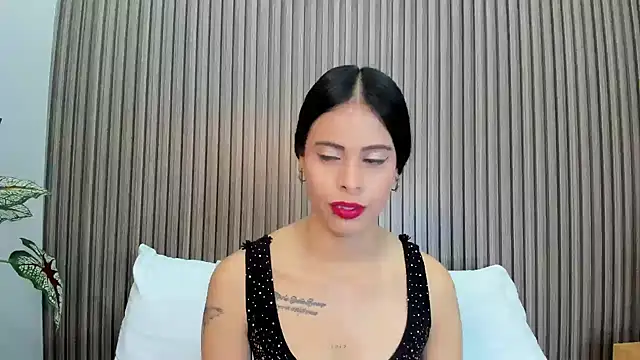 Snapshot of laura_maite_ chatting on October 20, 12:08 pm laura maite online show from October 20, 12:08 pm