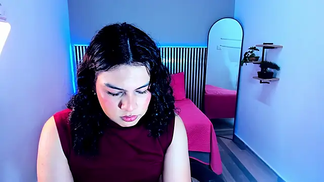 Little Alli online show from December 16, 1:00 am