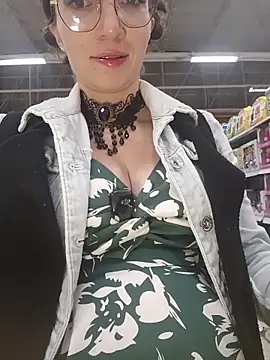 Lucy colee online show from April 9, 12:35 am