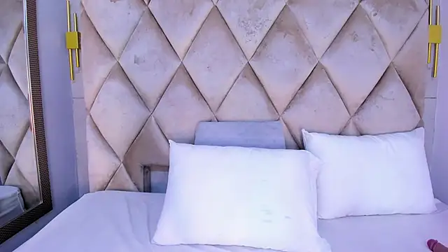 GabyParker  online show from March 19, 3:05 pm