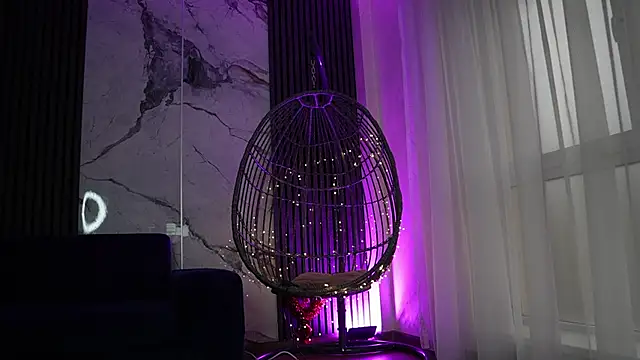 RachelRavee online show from November 12, 5:05 am