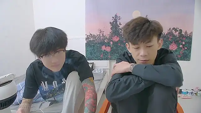 KK-cuteboy online show from June 2, 12:50 pm
