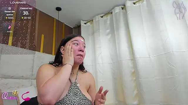 AmbarGills online show from March 26, 1:13 pm