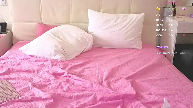 MoonliteDiva online show from March 29, 9:08 am