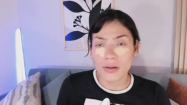 KassMonroe online show from March 27, 7:47 pm