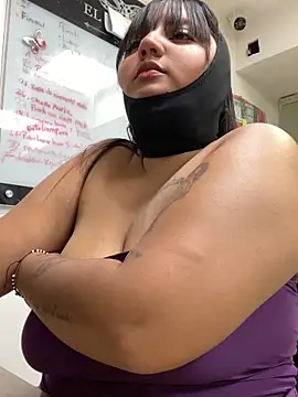 AlinaVega online show from November 8, 11:43 pm