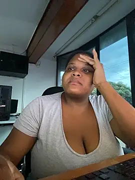 gabrielabrunette69 online show from October 31, 9:52 pm