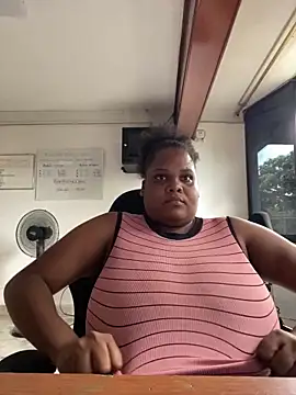 gabrielabrunette69 online show from December 19, 9:29 pm