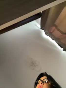 SwittieKendra online show from March 28, 6:46 am