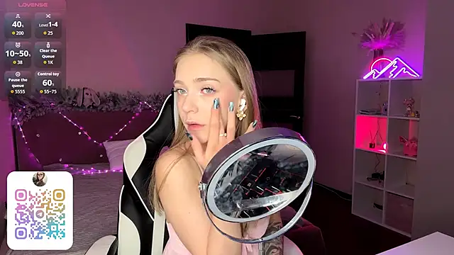 EvaPeace online show from January 31, 9:24 pm