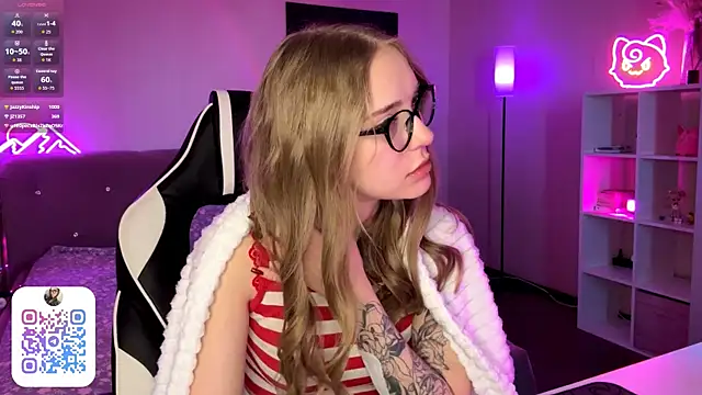 EvaPeace online show from March 9, 2:15 am