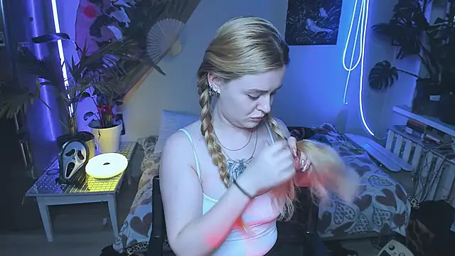 Alexa  Pirs online show from October 20, 3:59 pm