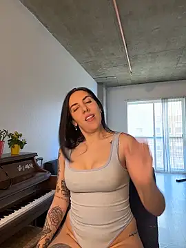 Lolathebaddie online show from February 23, 7:02 pm