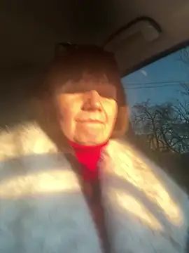 Butterfly8385 online show from February 1, 2:38 pm