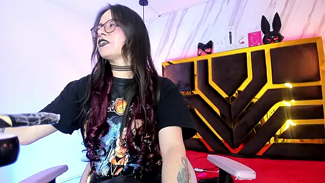 Evangelinejoness  online show from October 18, 1:36 pm