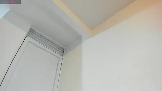 mis-violetha online show from November 6, 12:05 am