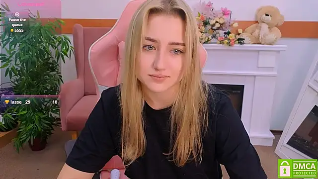 Lulu   Moon online show from November 17, 6:58 am