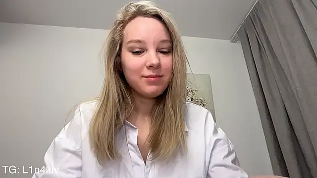 AIicaparkerc online show from February 15, 9:36 pm